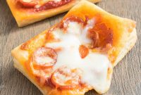 Mini Puff Pastry Pizza on One Pan — Quick Party Recipe