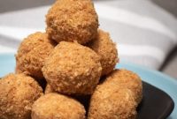 Keto Gingerbread Cheesecake Bites — Holiday Low-Carb Treats