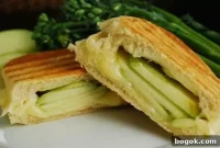 Crispy Brie and Apple Panini Recipe for Autumn Sandwichs