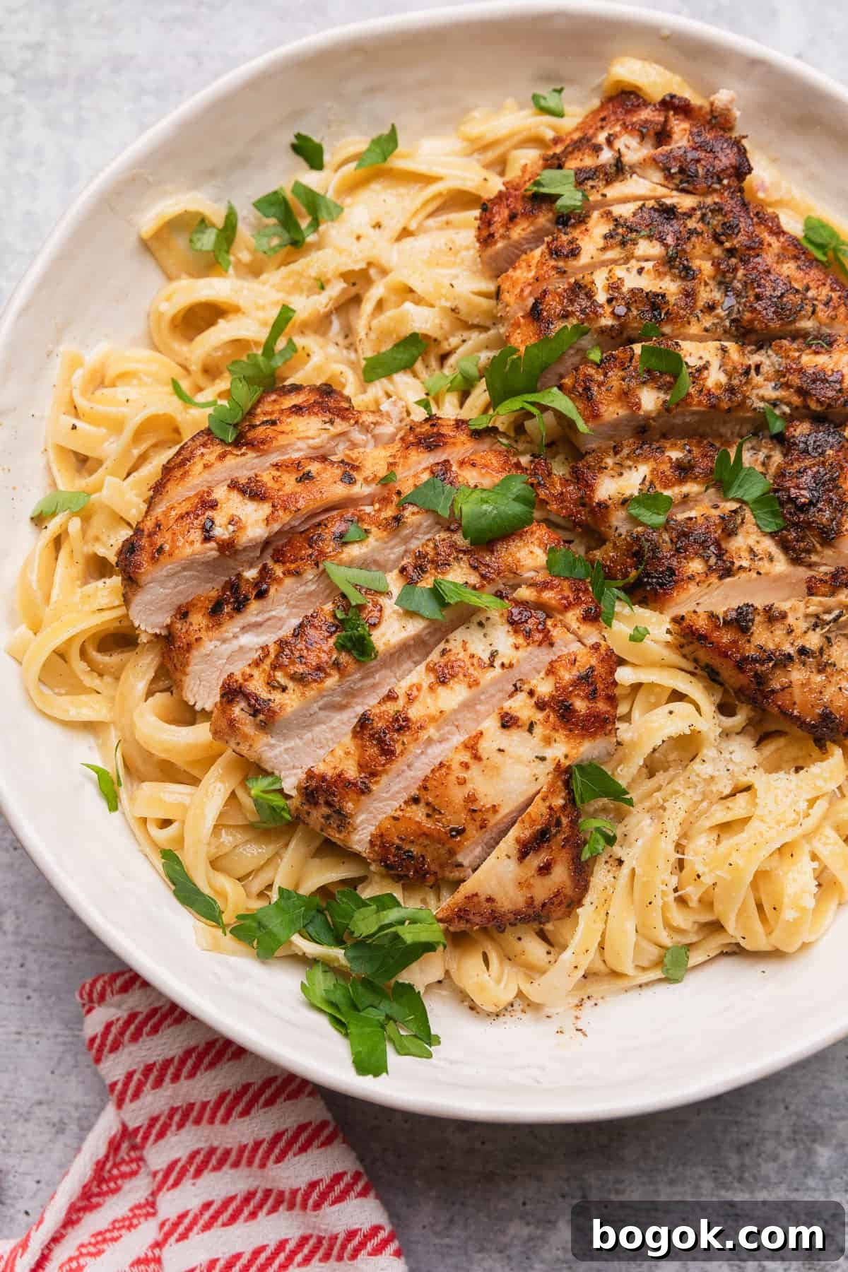 Lighter Chicken Fettuccine Alfredo Recipe (Olive Garden Style) 2 chicken fettuccine alfredo recipe completed.