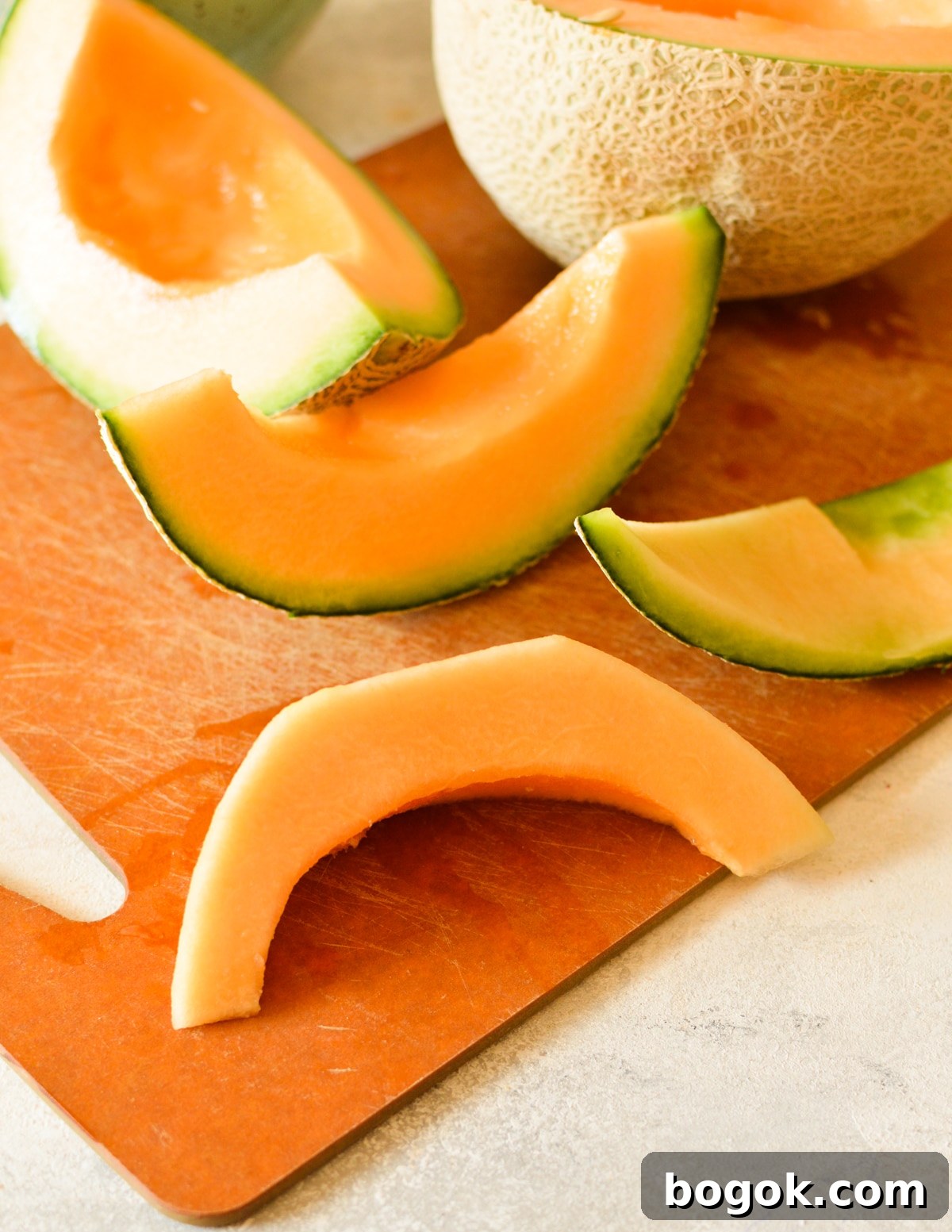Refreshing Cantaloupe Juice Recipe: Cold, Natural & Delicious 8 a slice of cantaloupe.