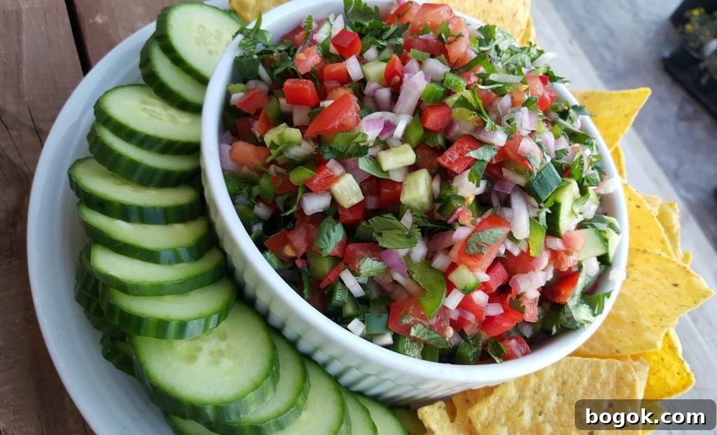 How to Make Fresh Pico De Gallo