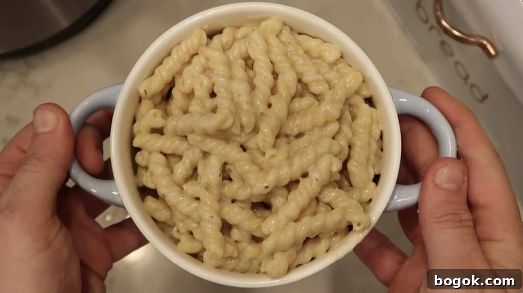 Garlic Herb Cheese Pasta Made in the Instant Pot 11 Bowl of plated pasta