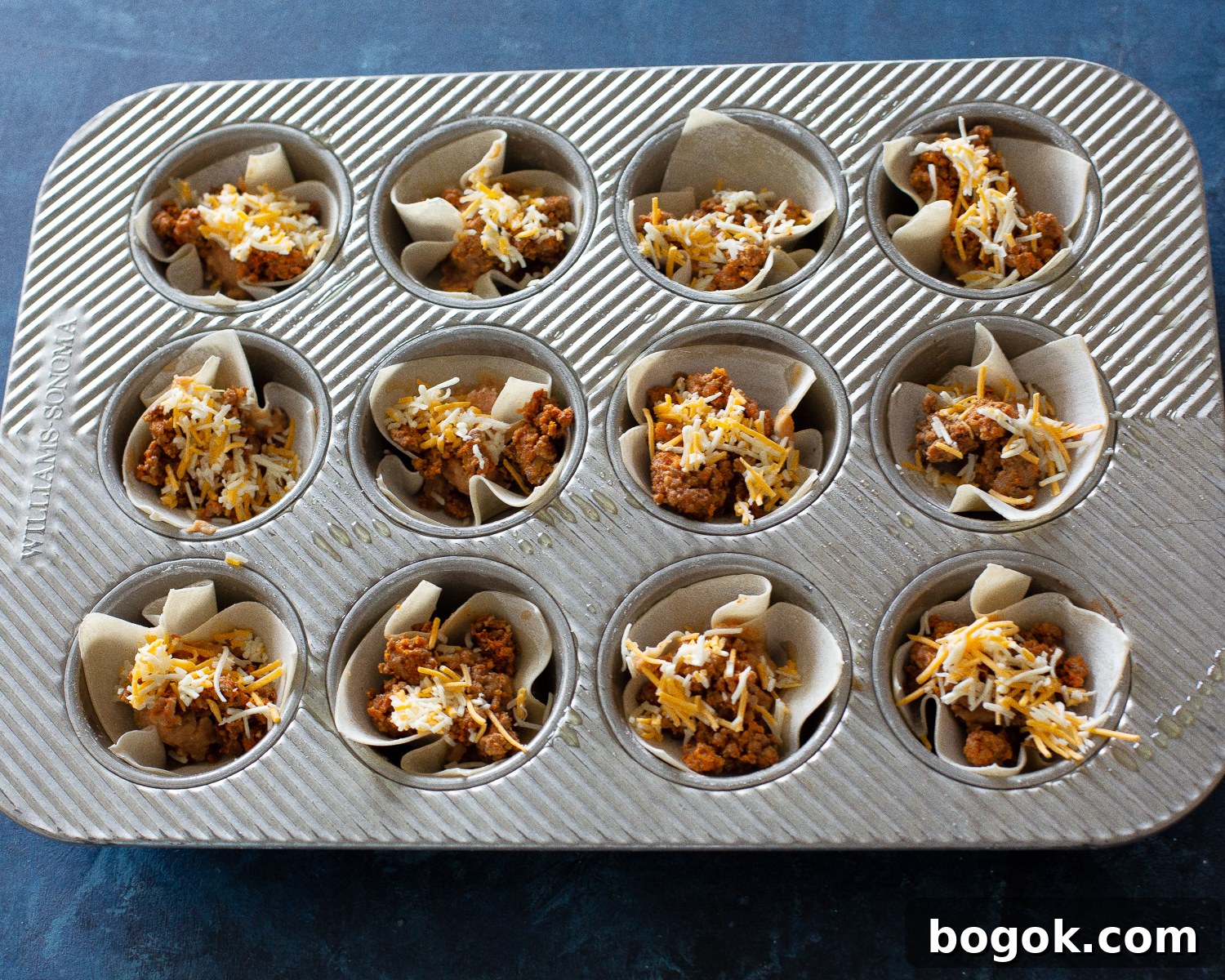 wonton wrappers with beans and cheese