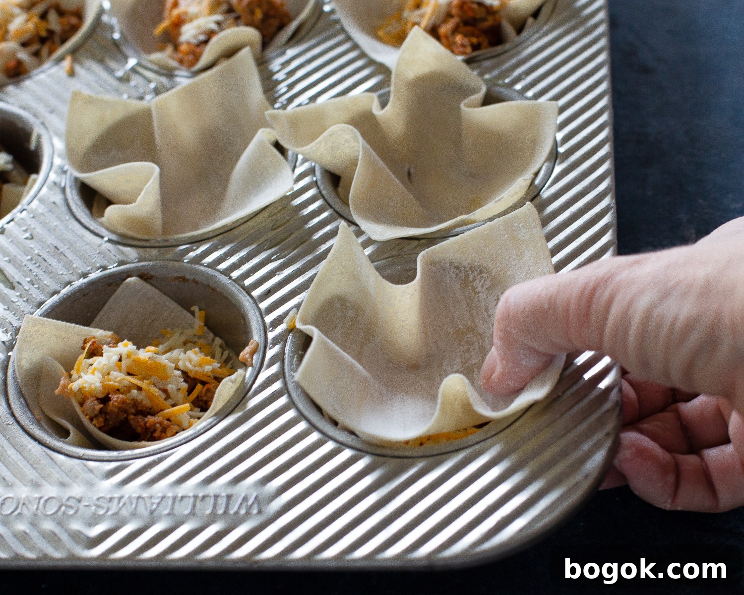 Crispy Taco Cups: A Simple Party-Ready Appetizer 6 wonton wrapper