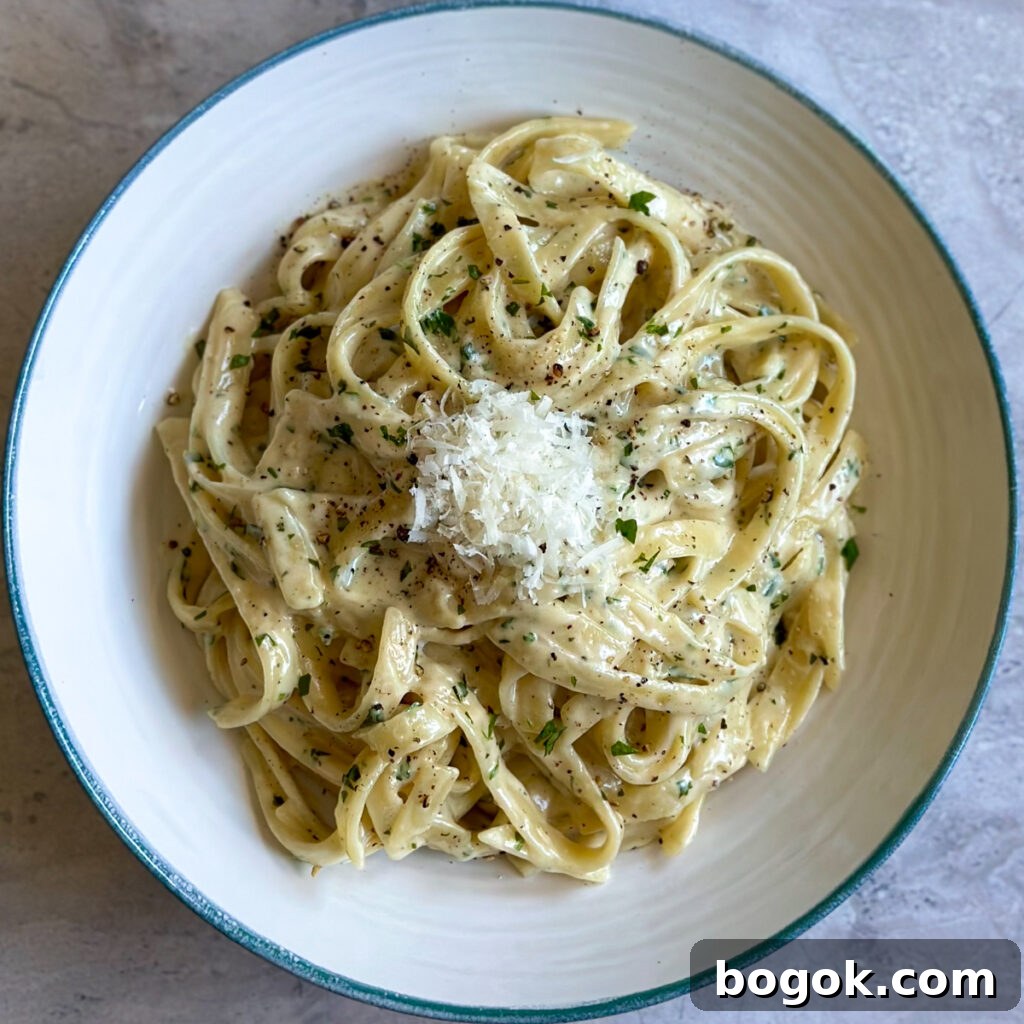 Easy Creamy Fettuccine Alfredo Pasta Recipe