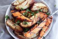 Crispy Grilled Potato Wedges with Garlic Herb Dip