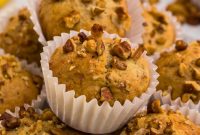 Banana Bread Muffins with Cinnamon Streusel