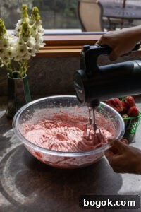 Strawberry Cream Cheese Icing